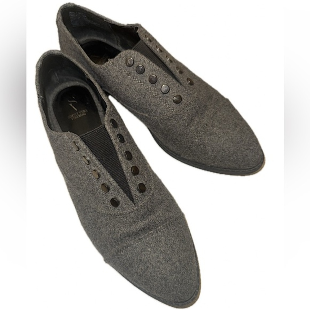 Simply Vera Vera Wang Swallow Slip On Flats Loafers Shoes Gray & Stud Detail 7